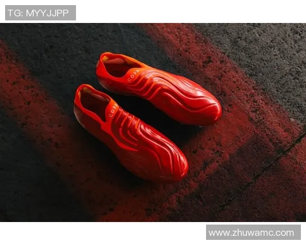 阿迪达斯天足球星助力球员突破极限，革新足球装备科技与运动体验